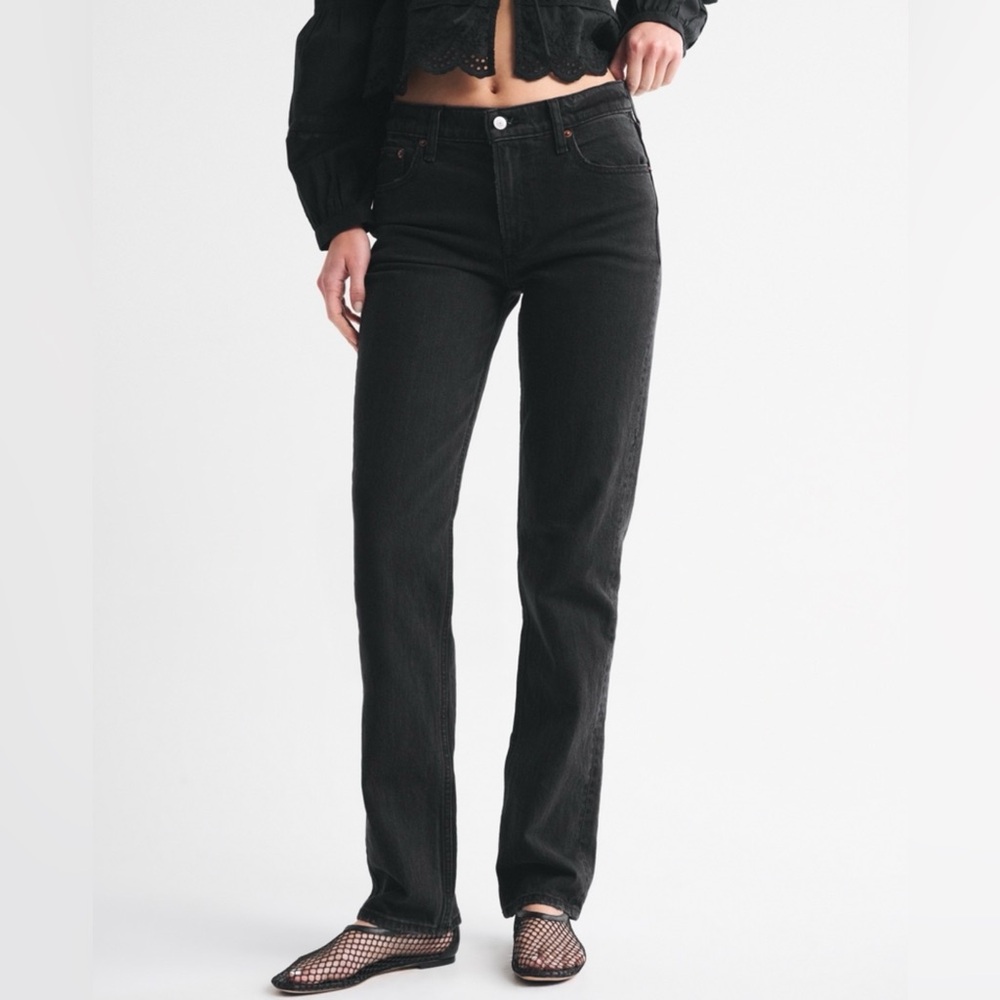 NWT Mid Rise 90s Straight Jean - Picture 3 of 6